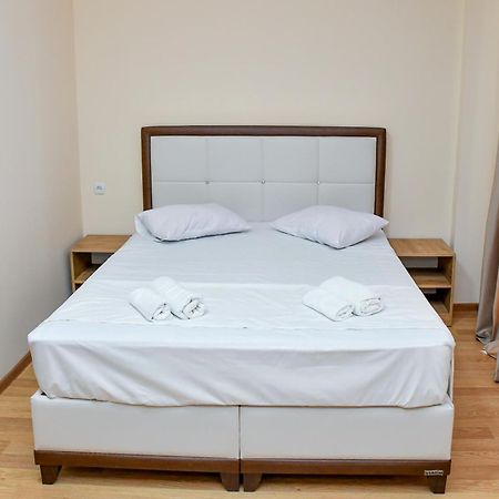 Just Inn Kutaisi Ngoại thất bức ảnh